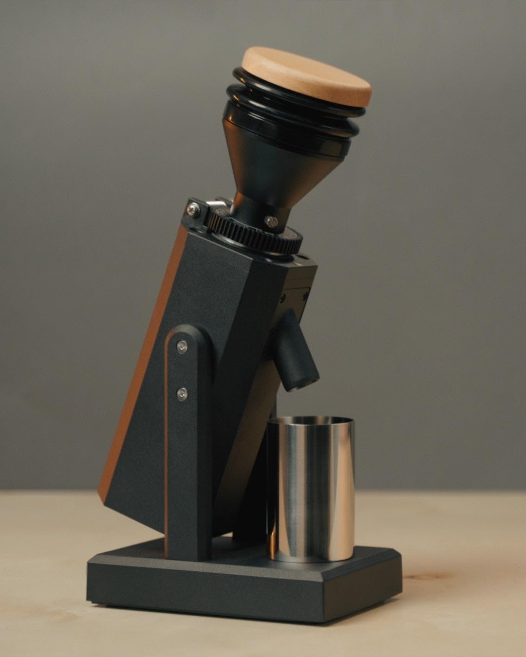 Single Dose Coffee Grinder with 40mm Stainless Steel Conical Burrs J5501