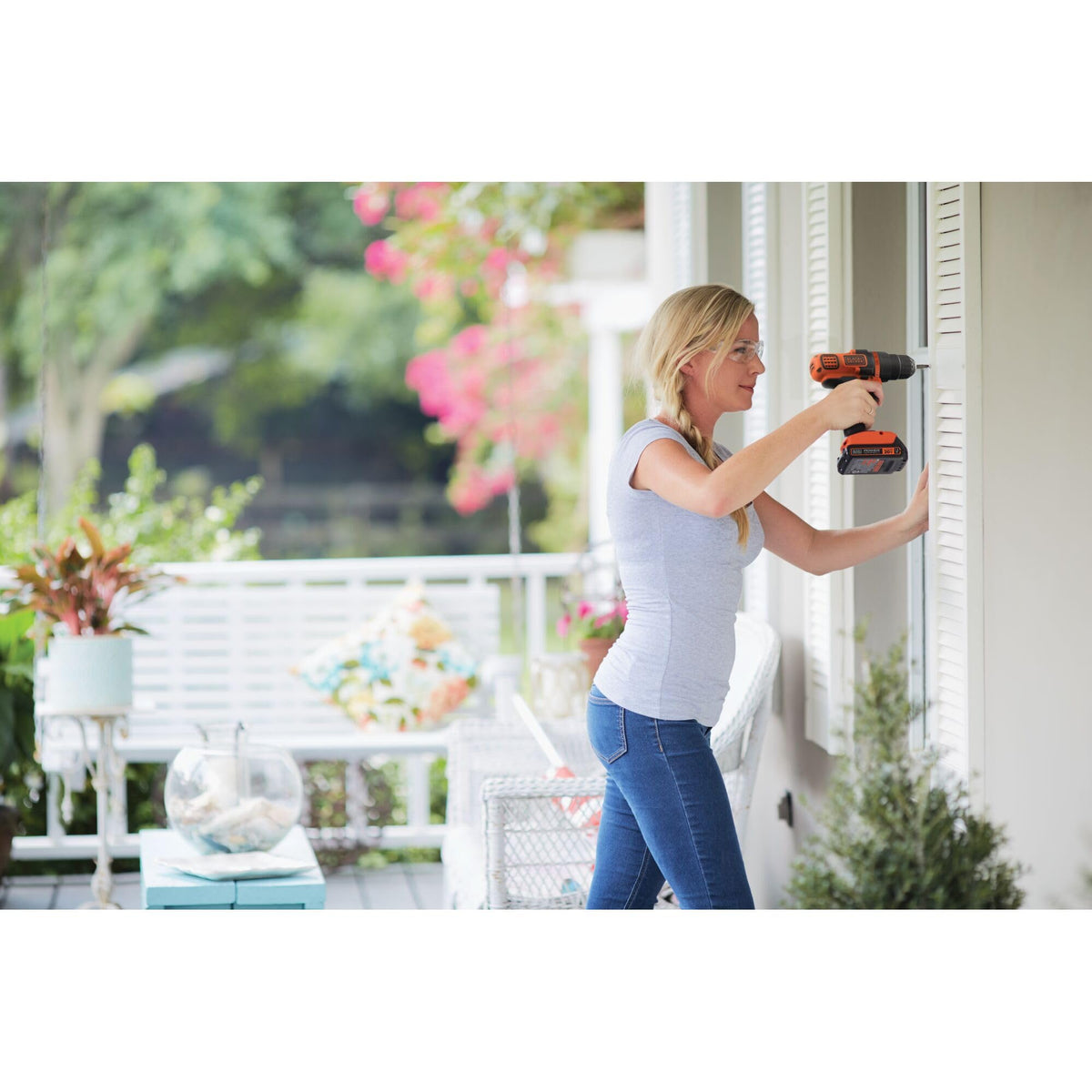 20V MAX Cordless Drill and Driver 3/8 Inch B978