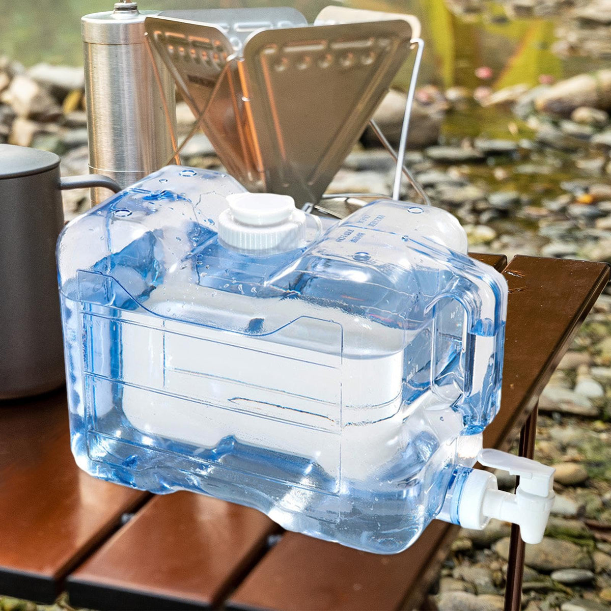 5.7L Portable Water Container with Lid and Handle B7563